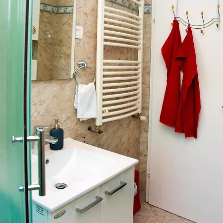 Petra Apartment *